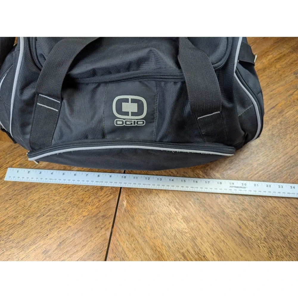 OGIO‎ Crunch Sports Duffle Bag Fitness Gym Pickleball Tennis Basketball Pocket